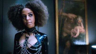 Hannah Rose May, Hayley Law - Altered Carbon s01e09-10 (2018)