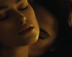 Keira Knightley, Hayley Atwell – The Duchess (2008)