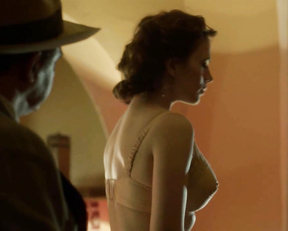 Hayley Atwell sexy – Restless (2012)
