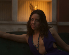 Aubrey Plaza, Dan Cathcart, Margaux Brooke - Legion s03e01 (2019)