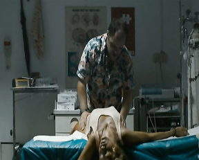 Elli Tringou, Milou Van Groesen – Suntan (2016)