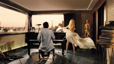 Laetitia Casta nude – Gainsbourg (2010)