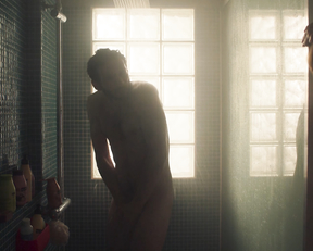 Margot Bancilhon, Camille Razat, etc - Ami-ami (2018)