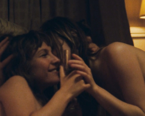 Camille Rowe, Josephine de La Baume, Alexandra Dahlstrom – Notre jour viendra (2010)