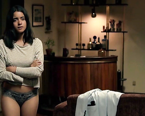 Paulina Gaitan, Monica Maci – Eddie Reynolds y Los Angeles de Acero (2014)