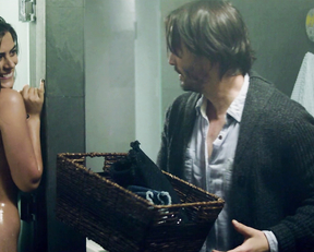 Ana de Armas, Lorenza Izzo – Knock Knock (2015)