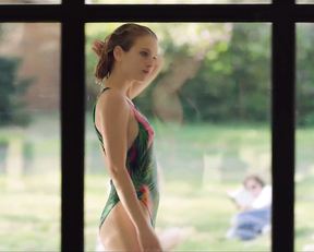 Camille Razat, etc - De l'eau dans les yeux (2017) HD 1080p