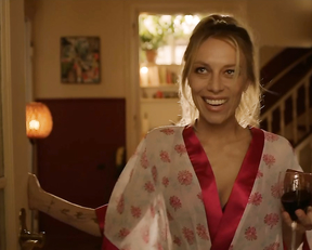 Lotta Doll topless - Tatort e1090 (2019)