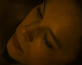 Paula Beer sex scene - Le chant du loup (2019)