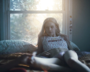 Alexa Demie, Hunter Schafer - Euphoria s01e02 (2019)