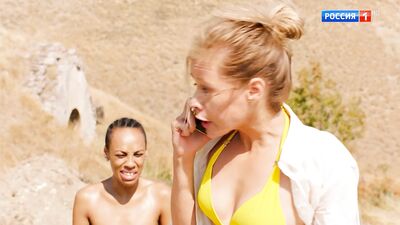 Katerina Shpitsa, Sofia Zayka, Elizaveta Martines - Krymskiy most. Sdelano s lyubovyu (2018)