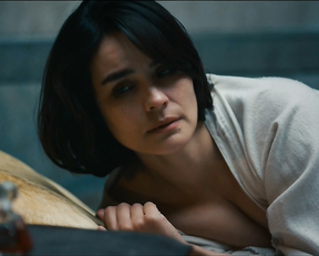 Danielle Campbell, Shannyn Sossamon, Caroline Portu - Ghost Light (2018)