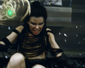 Elizabeth Banks, Naomi Scott - Power Rangers (2017)