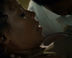 Sanaa Lathan naked - Out of Time (2003)