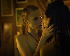 Ana Layevska,  Floriencia Rios - Yankee s01e02e06 (2019)