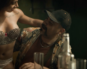 Gabriela Zamora, Ofelia Guiza, etc - Yankee s01e03e08e22e24e25 (2019)