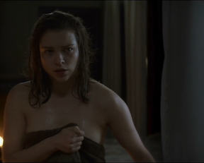Sophie Cookson, Ada Lupu - The Crucifixion (2017)