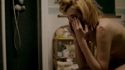 Agyness Deyn naked - Electricity (2014)