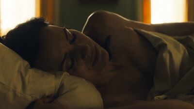 Carla Gugino  - Jett s01e01 (2019)