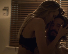 Abbey Lee, Simone Kessell nude - Outlaws (2017)