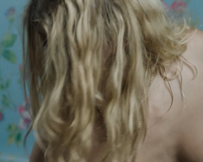 Lea Rostain nude - A cause des filles .. (2019)