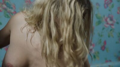 Lea Rostain nude - A cause des filles .. (2019)