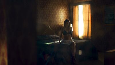 Nell Tiger Free naked - Too Old to Die Young s01e03-04-07 (2019)