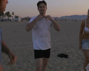 Scarlett Davies, Maria Louis - FollowMe (2019)