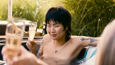 Barbara Garrick, May Hongk - Tales of the City s04-09 (2019)