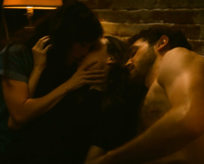 Samantha Soule, Ellen Page - Tales of the City s01e02 (2019)