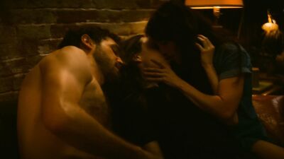 Samantha Soule, Ellen Page - Tales of the City s01e02 (2019)