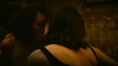 Samantha Soule, Ellen Page - Tales of the City s01e02 (2019)