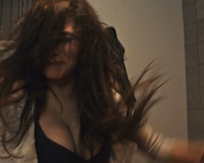 Natasha Petrovic, Julia Jentsch - Der Pass s01e05-06 (2019)