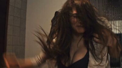 Natasha Petrovic, Julia Jentsch - Der Pass s01e05-06 (2019)