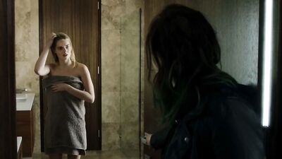 Sara West, Samara Weaving - Bad Girl (2016)