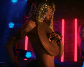 May Hongk topless, etc - Tales of the City s01-02 (2019)