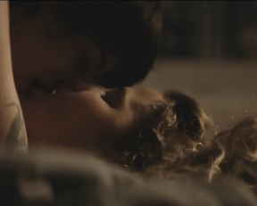 Nanda Costa, Ana Canas sexy scene -  Eu Amo Voce (2018)