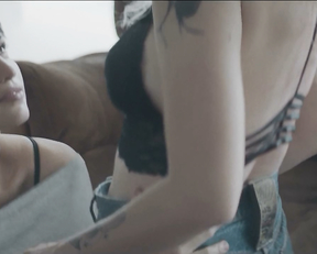 Nanda Costa, Ana Canas sexy scene -  Eu Amo Voce (2018)