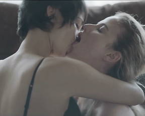 Nanda Costa, Ana Canas sexy scene -  Eu Amo Voce (2018)