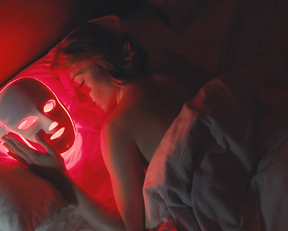 Trieste Kelly Dunn naked - Propagation (2018)