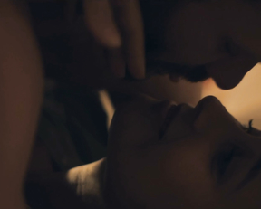 Julie De Bona nude - Un regret (2015)