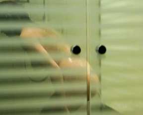 Emmanuelle Devos topless - Arrete ou je continue (2014)