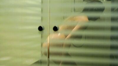 Emmanuelle Devos topless - Arrete ou je continue (2014)