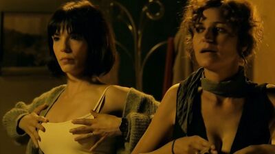 Silvia Bel, Olalla Moreno, Cristina Plazas - 1.000 maneres de menjar-se un ou (2013)