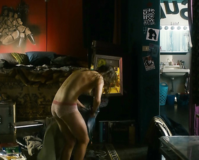 Miriam Stein naked - Omamamia (2012)