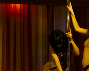 Joni Kamen, Justine Waddell, etc – Killing Bono (2011)