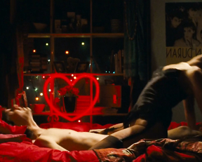 Joni Kamen, Justine Waddell, etc – Killing Bono (2011)