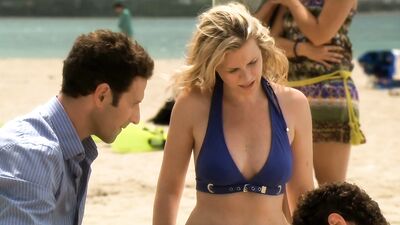Bonnie Somerville topless - Royal Pains s02e04 (2010)