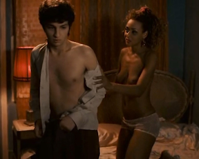 Mariana Lima nude, etc - A Suprema Felicidade (2010)