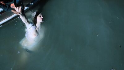 Nalani Wakita, Lisa Chandler - Altered Carbon s01e02 (2018)